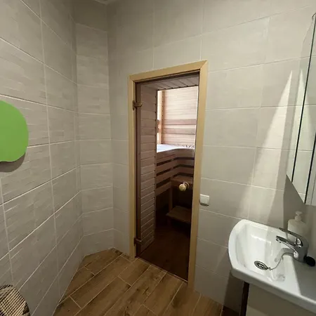 Kreenholmi-joala Apart-hotel Saunaga Guest house *